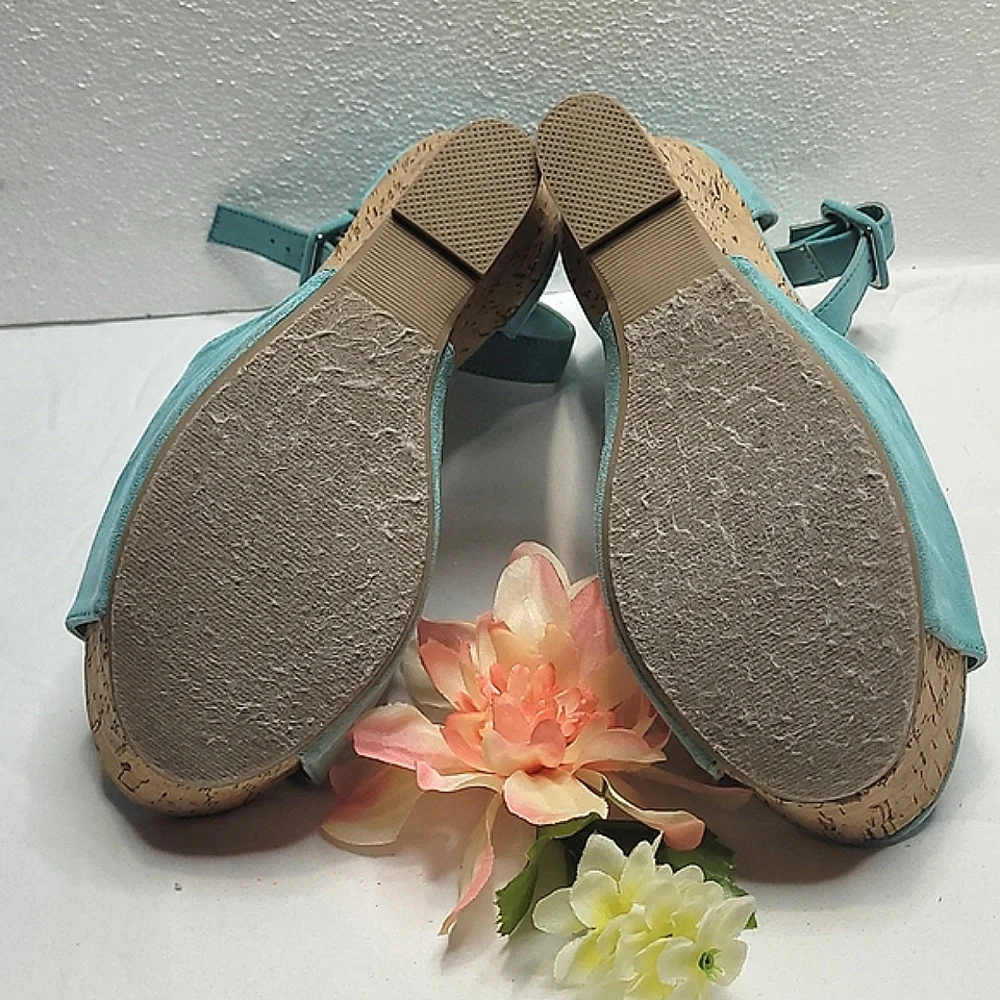 Paprika Sz10 Teal Wedges